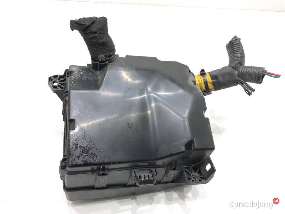 SKRZYNKA BEZPIECZNIKÓW MITSUBISHI OUTLANDER III osobowe Skrzynki bezpieczników