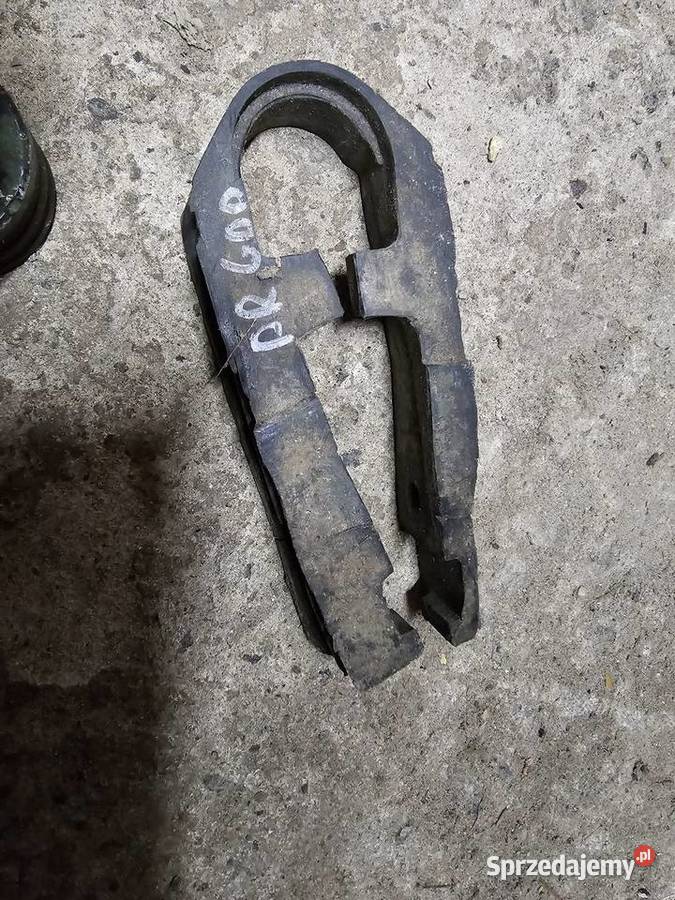Suzuki DR 600 650 ślizg wahacza prowadnica dr600