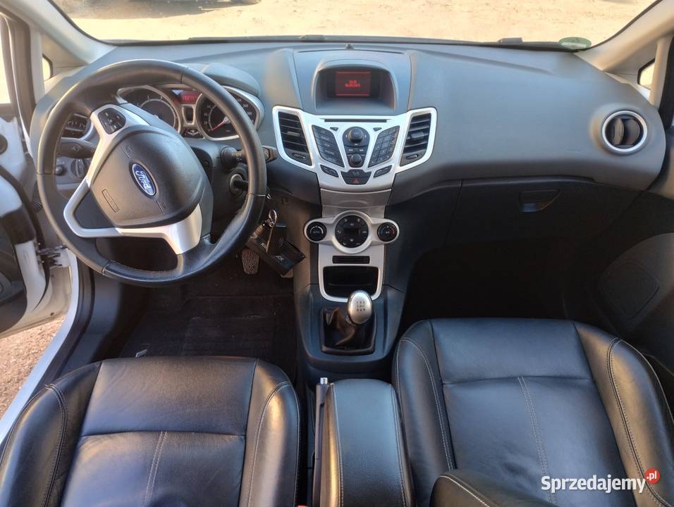 Ford Fiesta MK7 14 benzyna 2010 bogata wersja Świdnica Polska