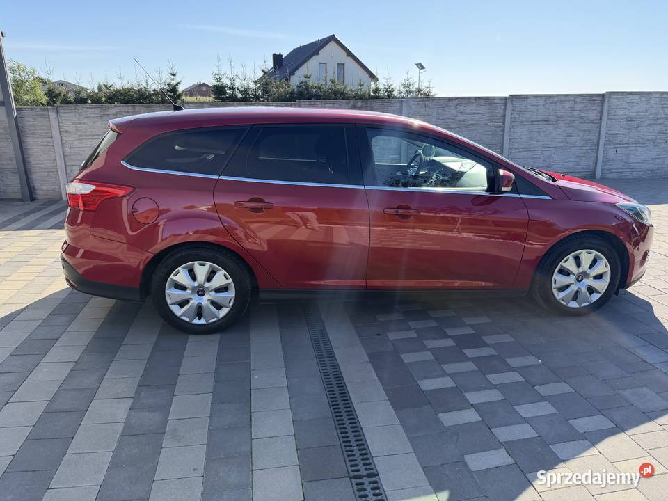Ford Focus 16 Eco bogate wyposażenie Super stan światła przeciwmgielne sprzedam