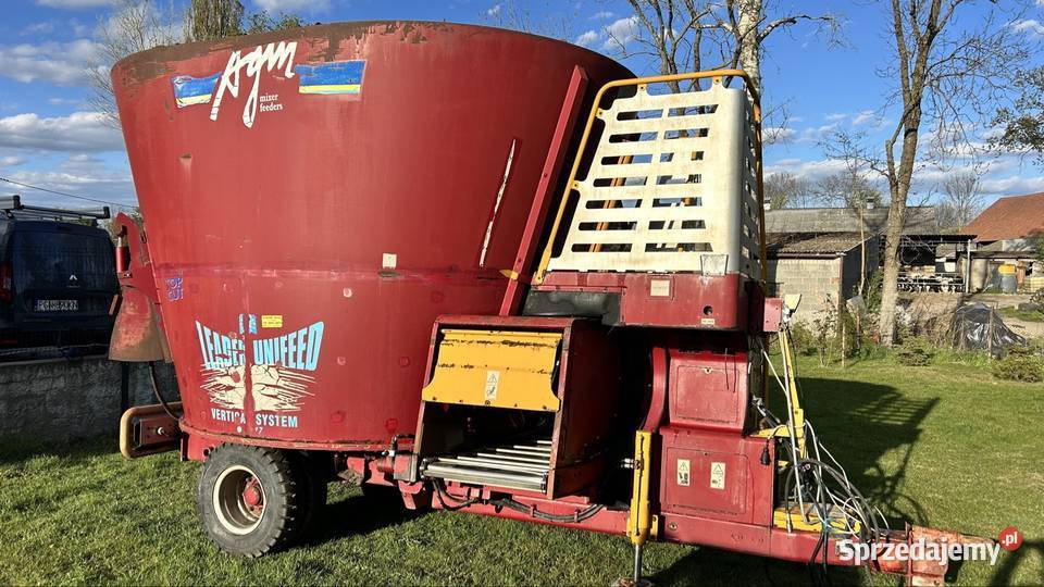 Paszowóz AGM 17 Wozy paszowe