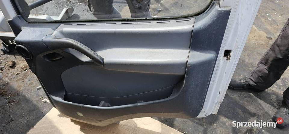 DRZWI PRAWE PRZÓD MERCDESBENZ AXOR 2528L osobowe Lipno