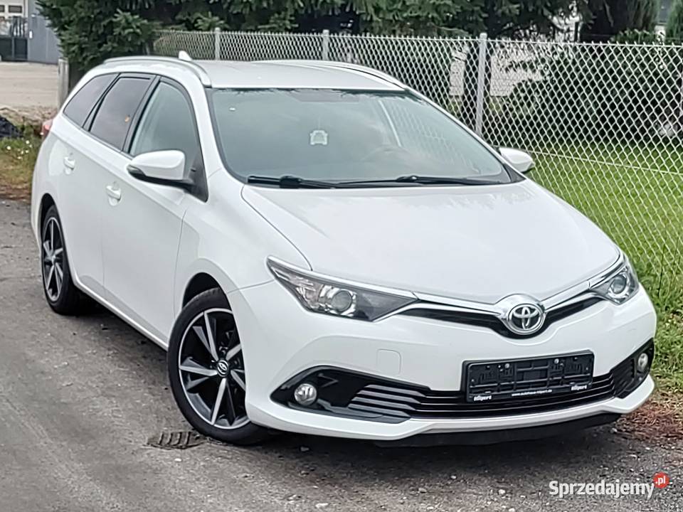 TOYOTA AURIS 16 D4D Leszno