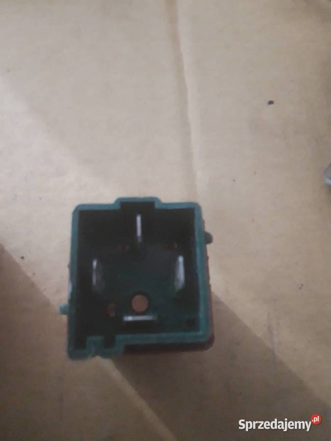 Przekaźnik volvo 850 9434225 osobowe