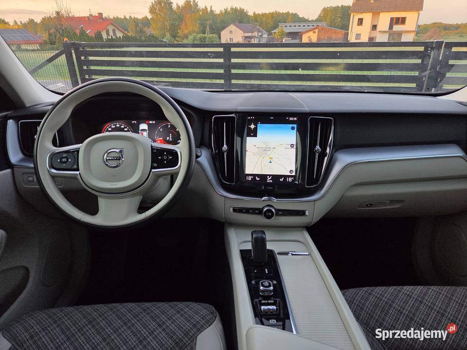 VOLVO XC60 SalonPL 1WŁ 2019XI 20D B4 MILD HYBRID łódzkie