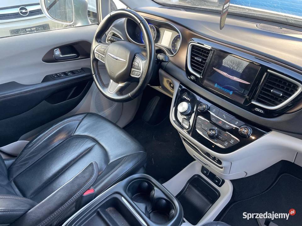 Chrysler Pacifica 2018 r 36 bogate wyposażenie czujnik parkowania Chełm