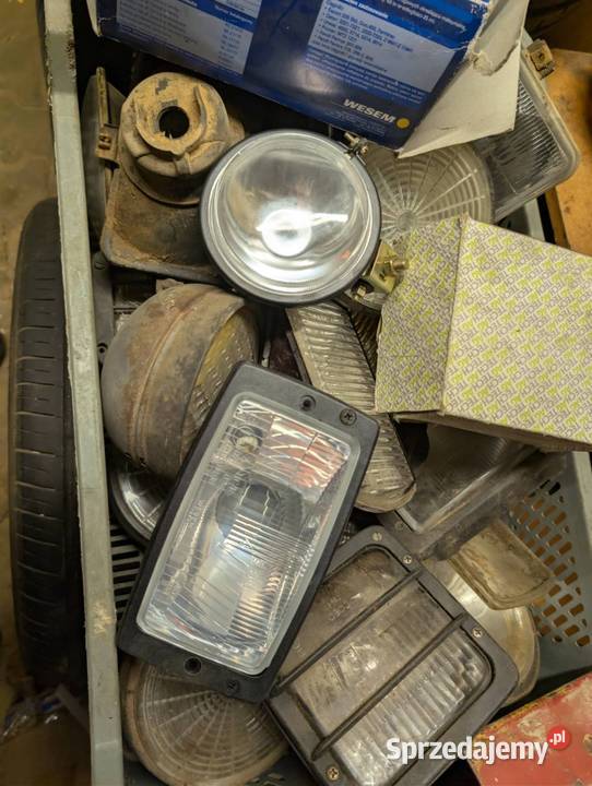 Skrzynka przeróżnych lamp