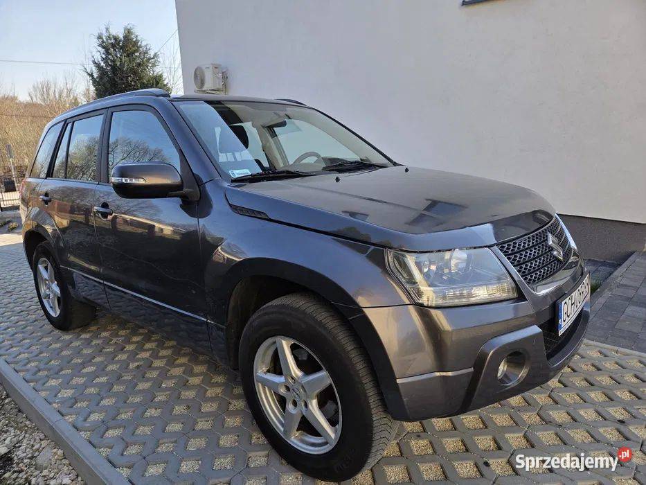 Suzuki Grand Vitara 20 benzyna 20092010 salon Działoszyce