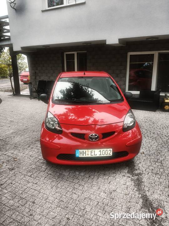 Sprzedam Toyotę Aygo 5 drzwi benzyna KLIMA niska Samochody osobowe Gniezno
