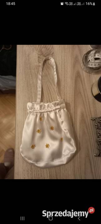 Sukienka do komuniisypania kwiatków Lublin