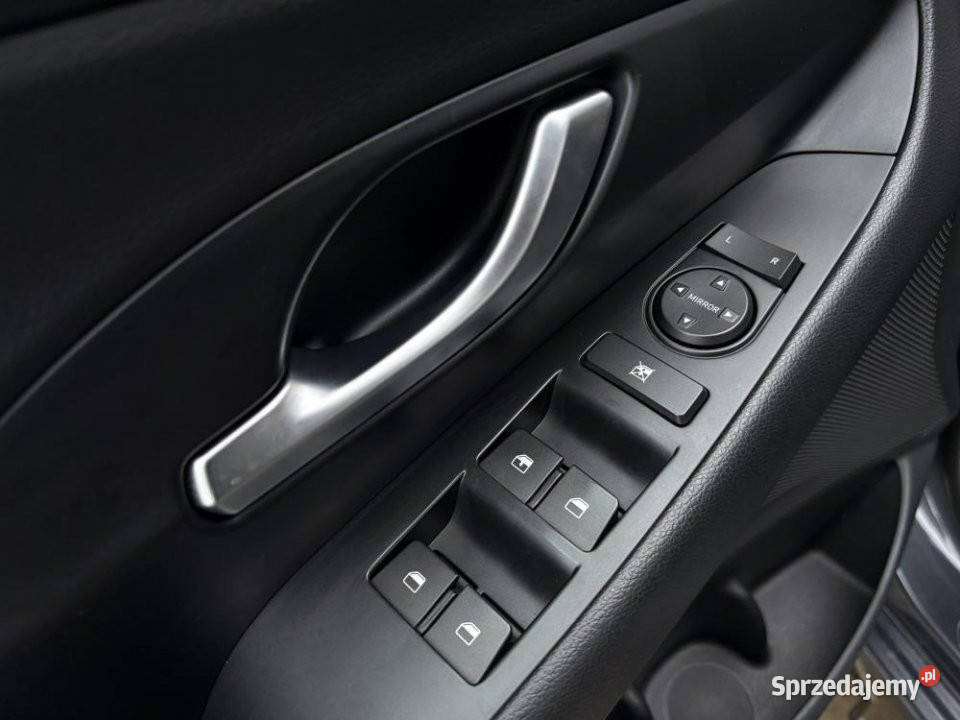 HYUNDAI i30 2021r Salon Warszawa