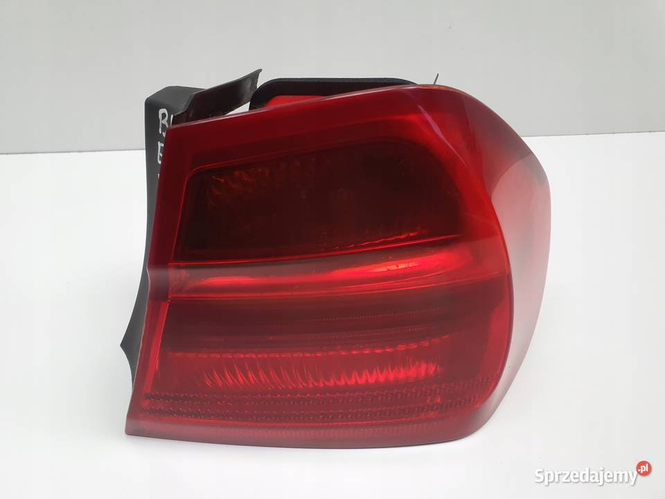 BMW E90 0408r TYLNIA TYLNA LAMPA PRAWA prawy tył Janów