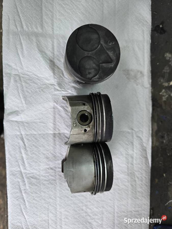Tłok tłoki KUBOTA D1005 STD oryginalne 76 mm Szczytno