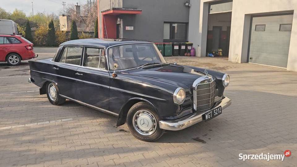 Mercedes W110 190D 1963r