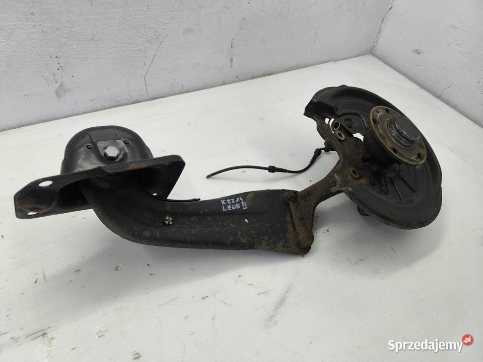 ZWROTNICA LEWY TYŁ SEAT LEON II 18 TSI 160