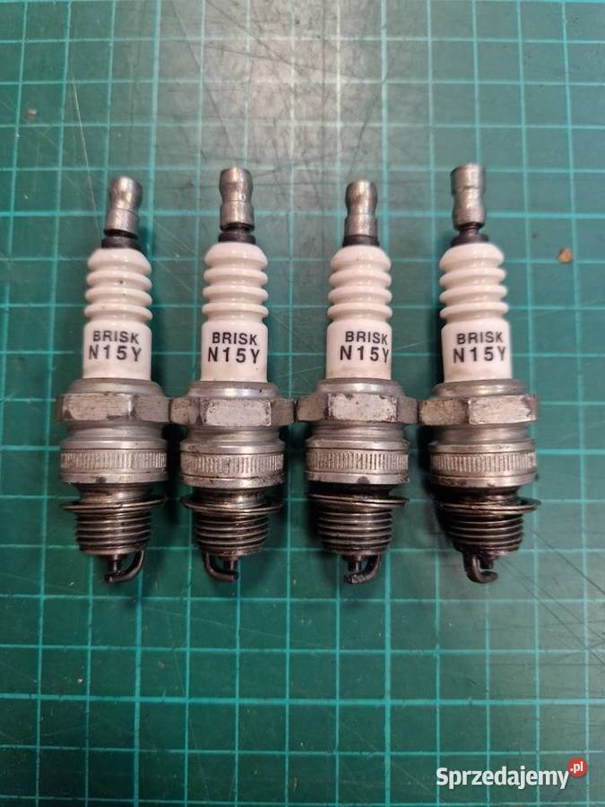 Świece zapłonowe N15Y 4 sztuki osobowe śląskie Dąbrowa Górnicza sprzedam