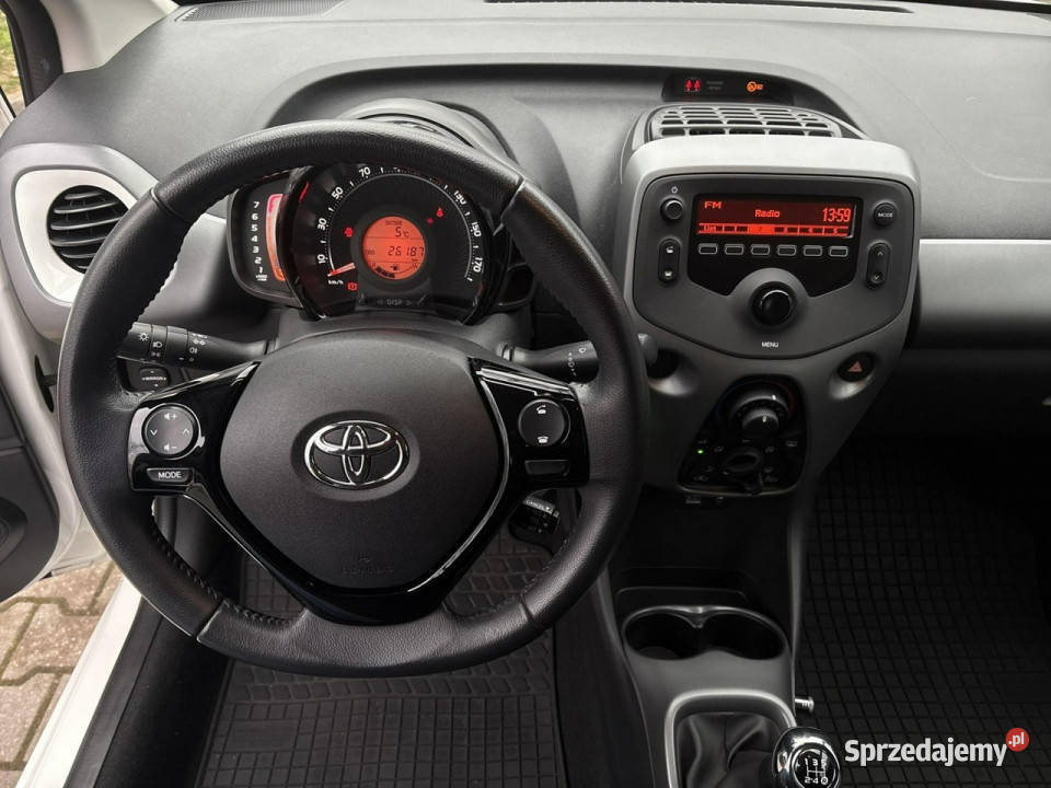 Toyota Aygo 10 XPLAY salon Polska gwarancja gniazdo AUX Aygo Warszawa
