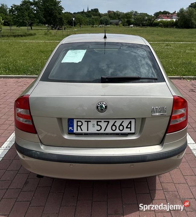 SPRZEDAM SKODĘ OCTAVIĘ 2 2005r 16MPI LPG nieuszkodzony Octavia sprzedam