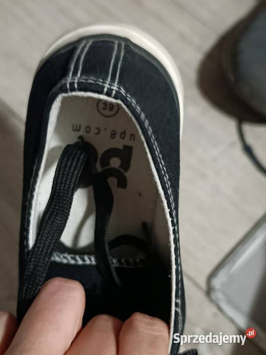 trampki rozmiar 39 czarne inna Poznań