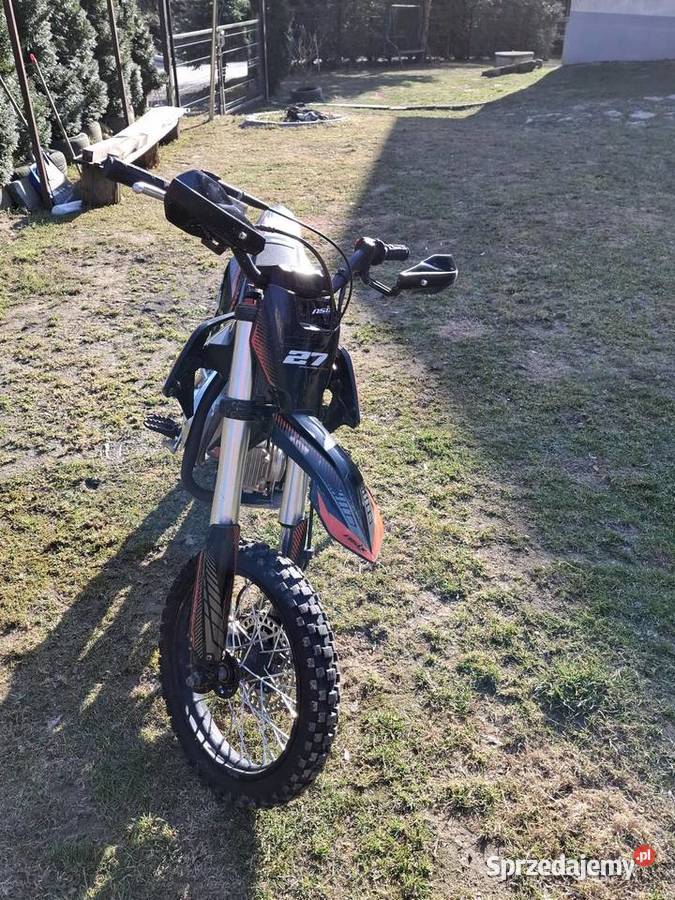 Cros ASiX Pozostałe Strzyżów