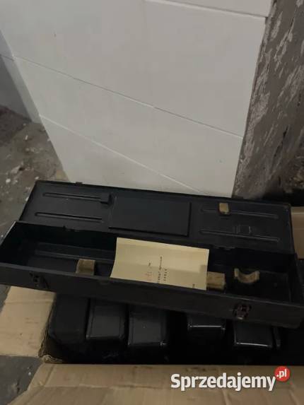 Skrzynka metalowa 455 x 95 x 55 lunetce TCHPU Toruń