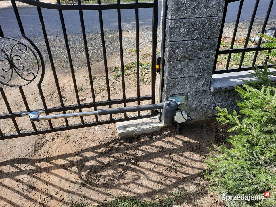 Napęd do bramy skrzydłowej z montażem Płock