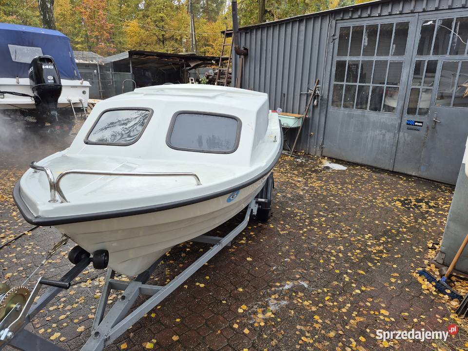Łódź kabinowa Yamaha 55 przyczepa Lipinki