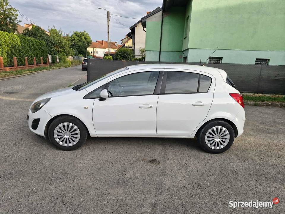 Opel Corsa 13cdti klima manualna Ziębice
