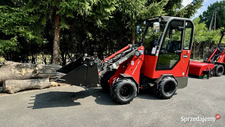Nowa ładowarka teleskopowa KMM M906 4x4 YANMAR