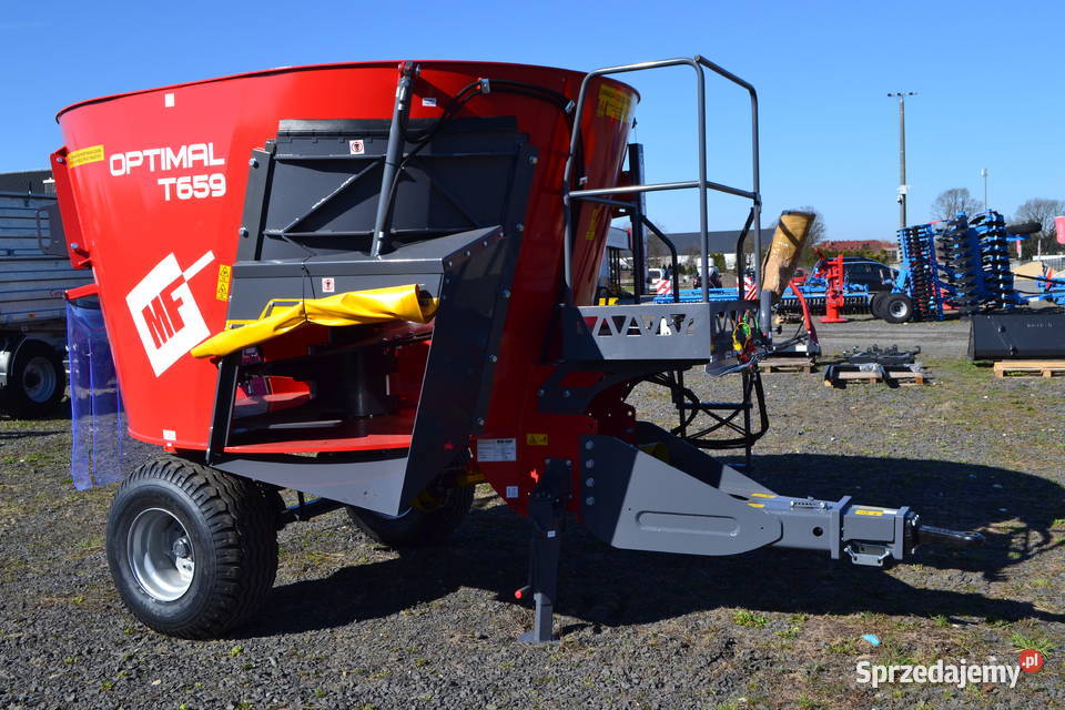 Wóz paszowy 5M3 MetalFach T659 Olesno