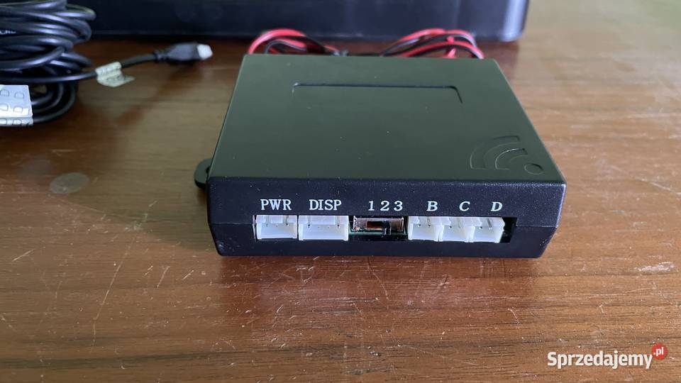 Czujniki cofania w tablicy rejestracyjnej Szczecin