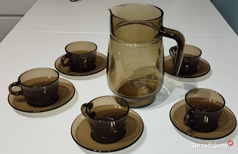 Dzbanek ciemne szkło filiżanki i spodki Vereco Warszawa