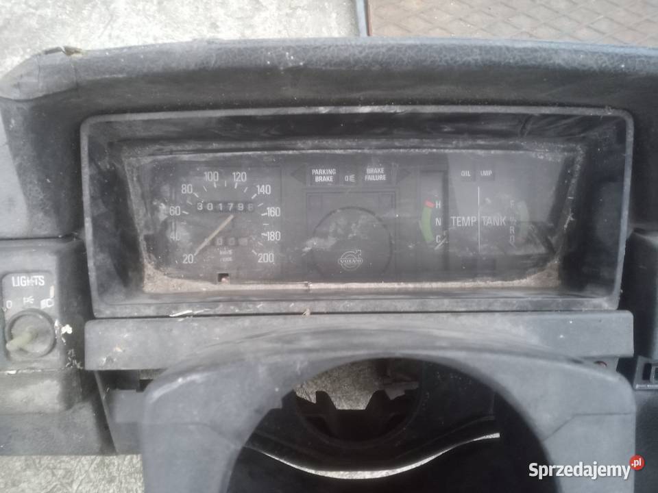 Volvo 240 części samochodowe akcesoria osobowe Części samochodowe sprzedam
