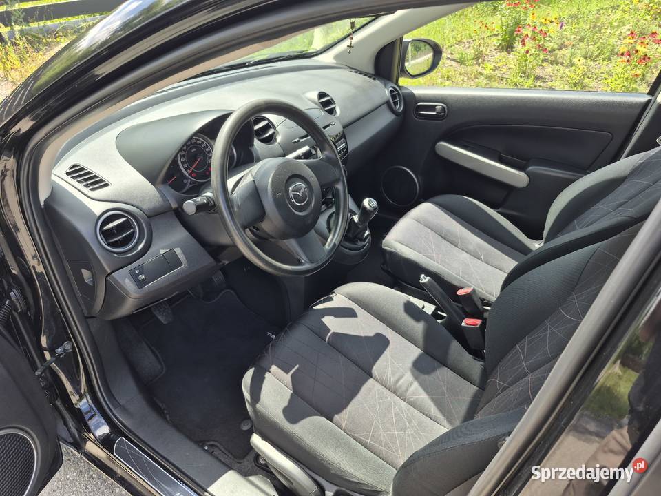 Mazda 2 13LPG gotowy do jazdy nowe sprzęgło sprzedam