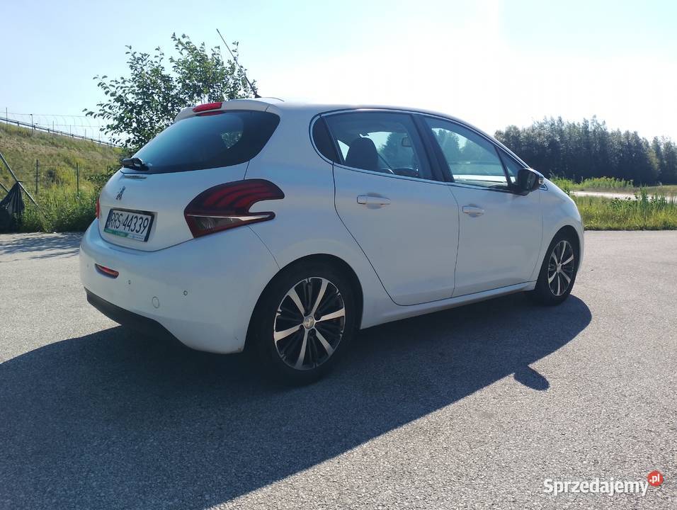 Peugeot 208 benzyna gaz2017 208 podkarpackie Straszęcin sprzedam