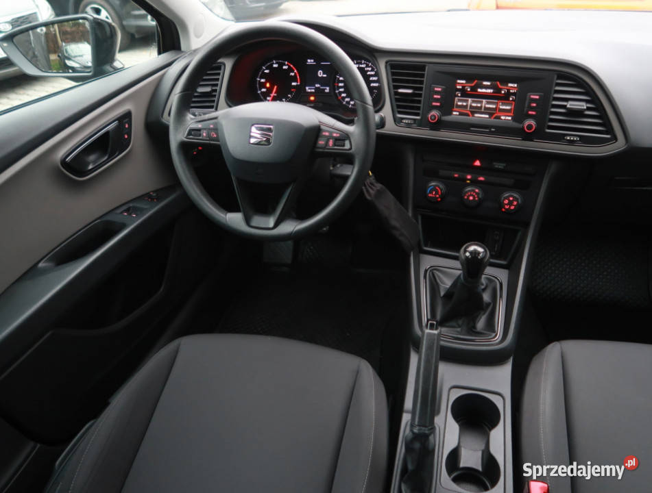 Seat Leon 12 TSI nieuszkodzony Katowice