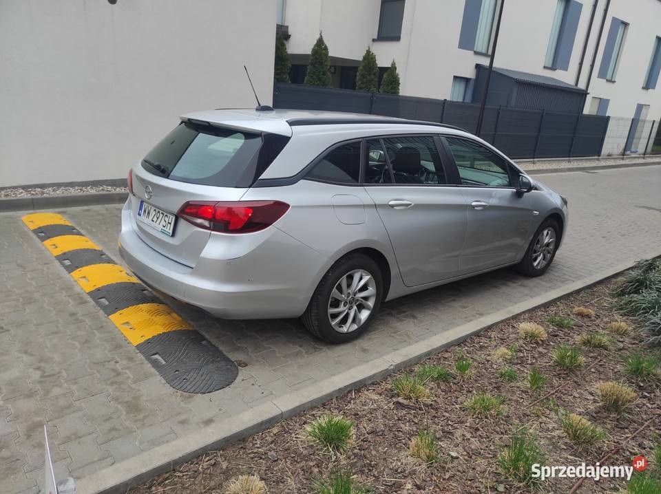 Opel Astra Salon Polska Światła LED Nawigacja elektryczne lusterka Warszawa sprzedam