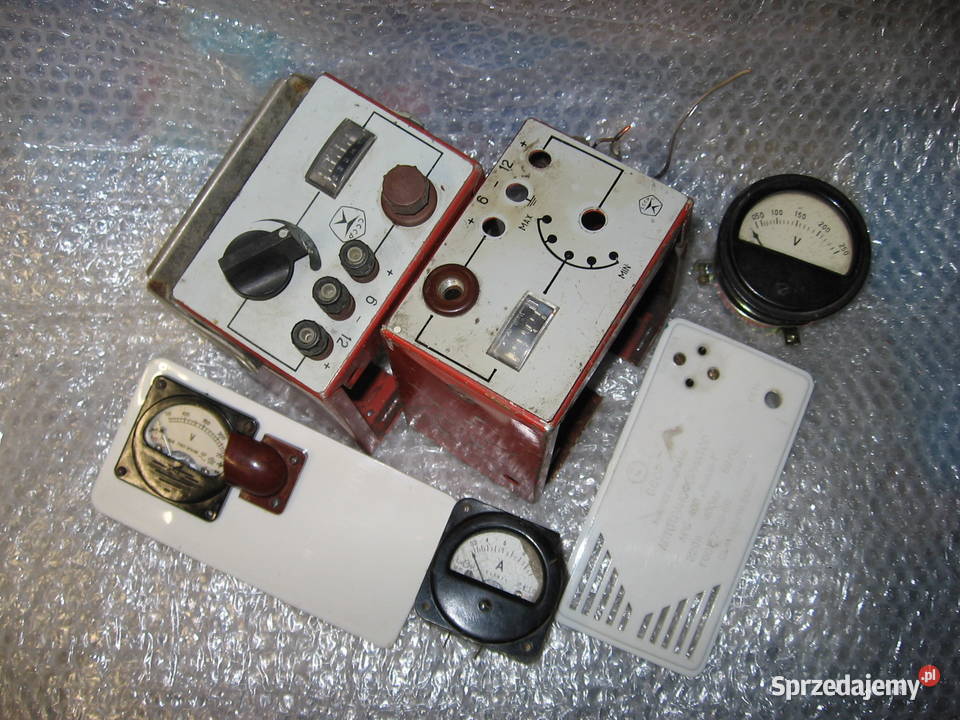 Stary prostownik części amperomierz warsztat Przemyśl