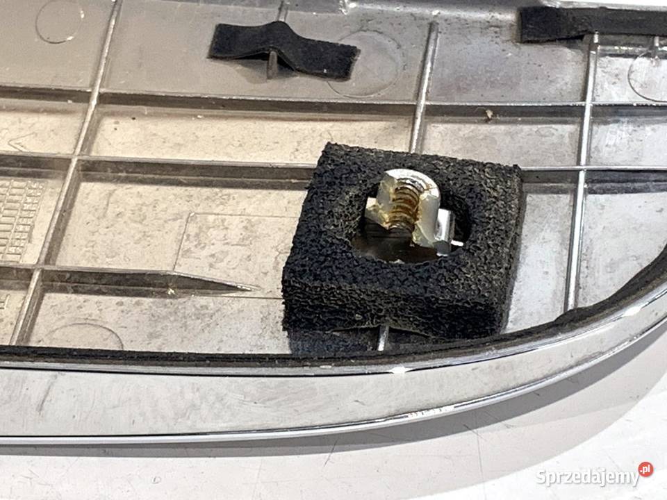 LISTWA DRZWI PRAWY TYŁ KIA SPORTAGE III SUV sprzedam