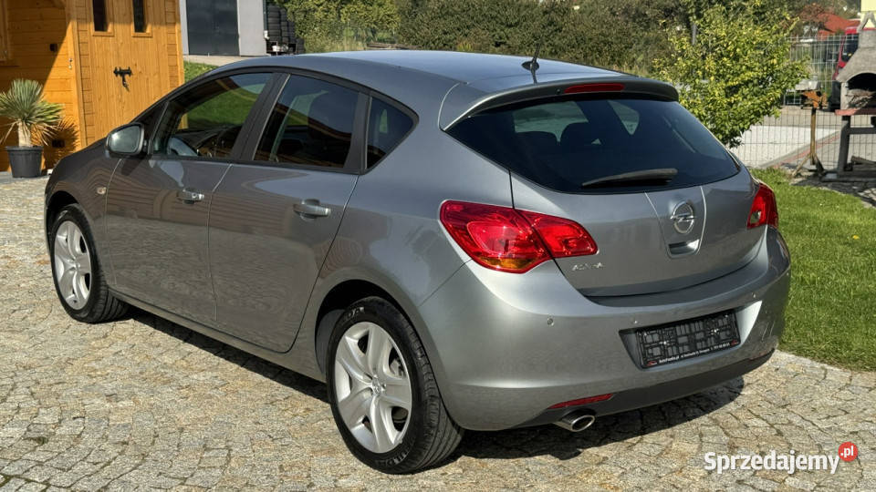 Opel Astra 14 TURBO 120 z Niemiec Bogata wersja gniazdo USB Astra dolnośląskie Strzegom