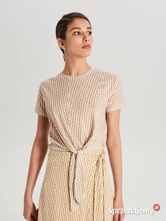 Nowa bluzka Cropp M 38 crop top koszulka knot Cropp
