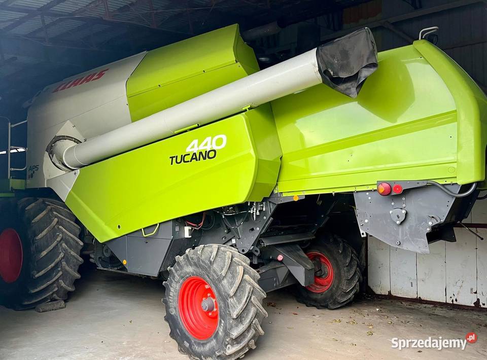 Kombajn Claas Tucano 440