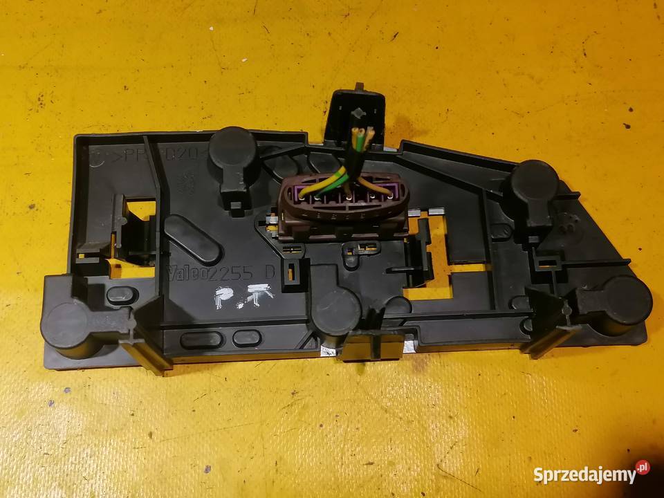 wkład żarówek lampa tył Peugeot 406 sedan lewy łódzkie sprzedam