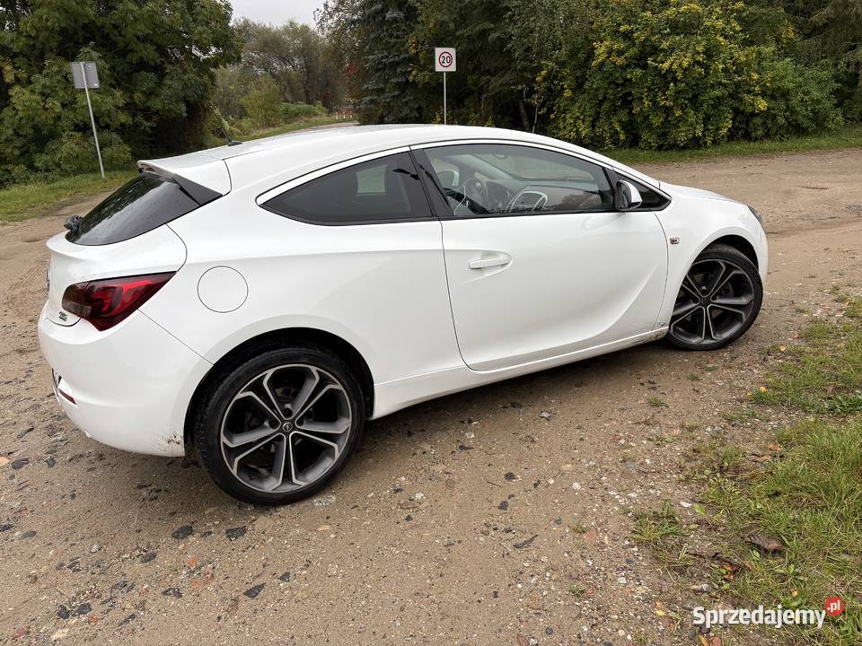 Astra J GTC 20 CDTI 165 2012 OPC Line 165KM wielkopolskie