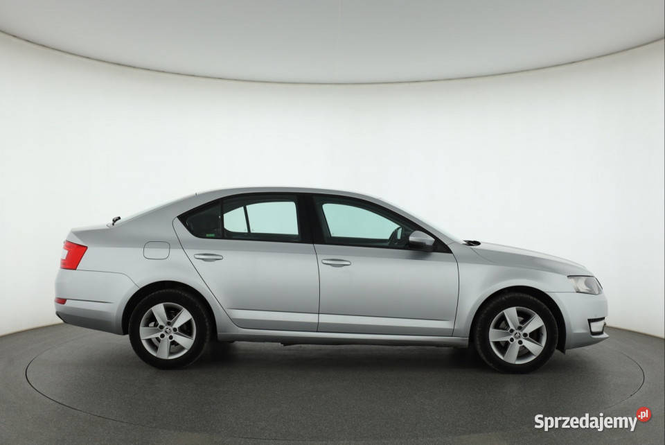Skoda Octavia 16 TDI nieuszkodzony Piaseczno