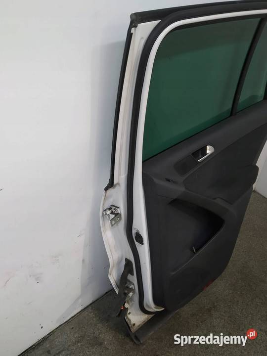 DRZWI PRAWE TYŁ BIAŁE VW Volkswagen Tiguan I