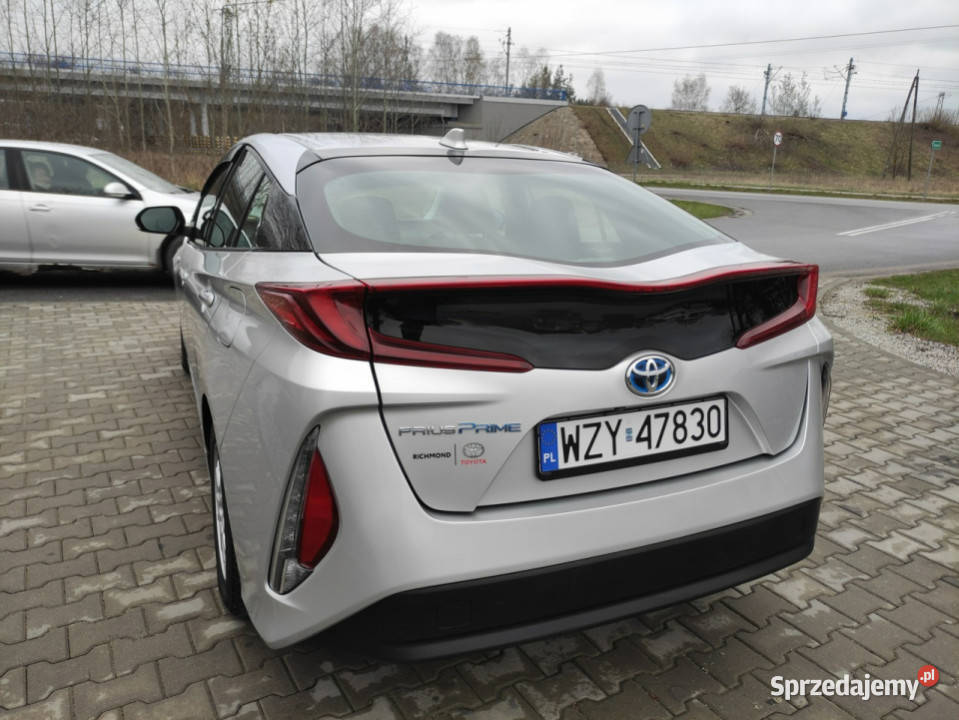 Toyota Prius 44 V 2023 podgrzewane fotele Stare Budy