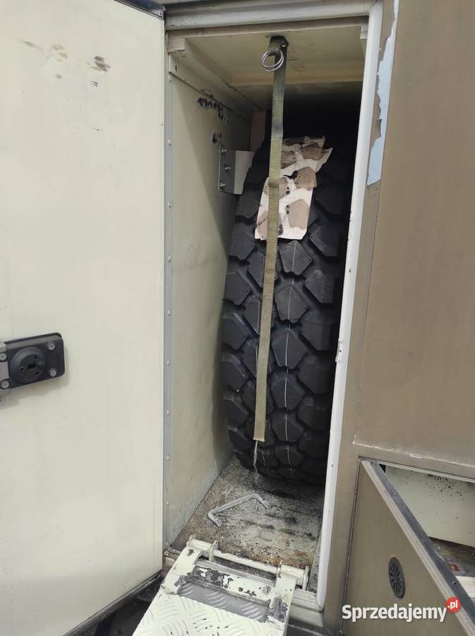 Iveco Model 40E12WM karetka stan z wojska świętokrzyskie Ostrowiec Świętokrzyski