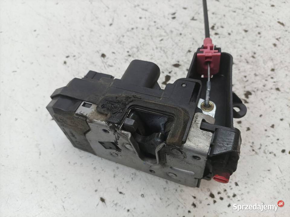 ZAMEK DRZWI TYŁ LEWY 13210736 Opel Zafira II