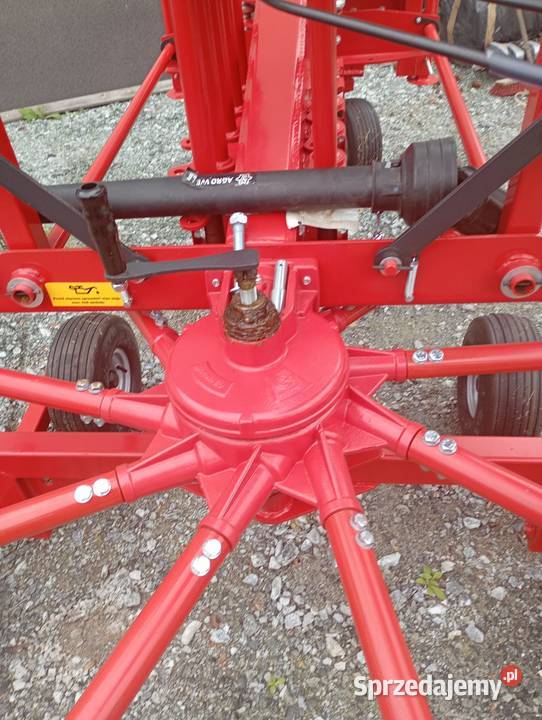 Zgrabiarka karuzelowa 3500 mm firmy Metal nieuszkodzony Gostyń